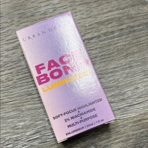 Urban Decay Face Bond Luminizer - Silver Lake